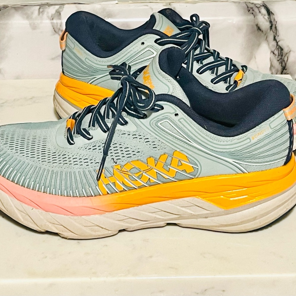 Hoka Women’s Bondi Tennis/Running Shoes, size 7.5M